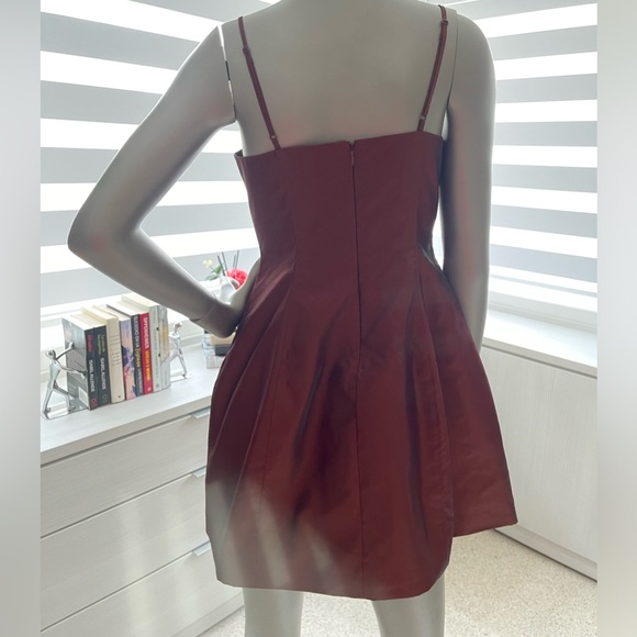 𝘿𝙖𝙣𝙞𝙚𝙡𝙡𝙚 𝘽𝙚𝙧𝙣𝙨𝙩𝙚𝙞𝙣 𝙈𝙞𝙣𝙞 𝘿𝙧𝙚𝙨𝙨 - Picture 6 of 8